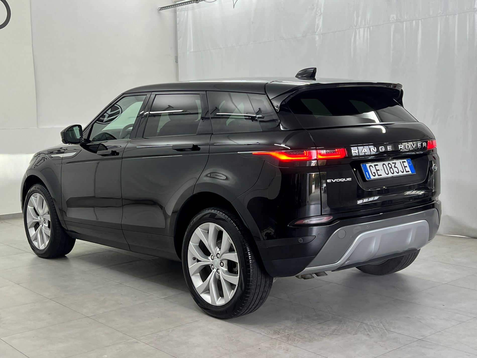 Evoque 2.0d i4 mhev awd 163cv auto - Autosani